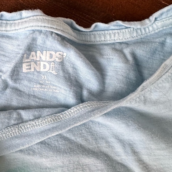 Lands End Tshirt w Kangaroo Pocket - Picture 3 of 3